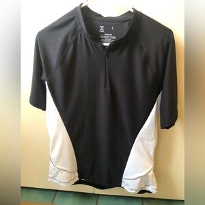 Wmn’s Black & White Athletic Cycle Shirt